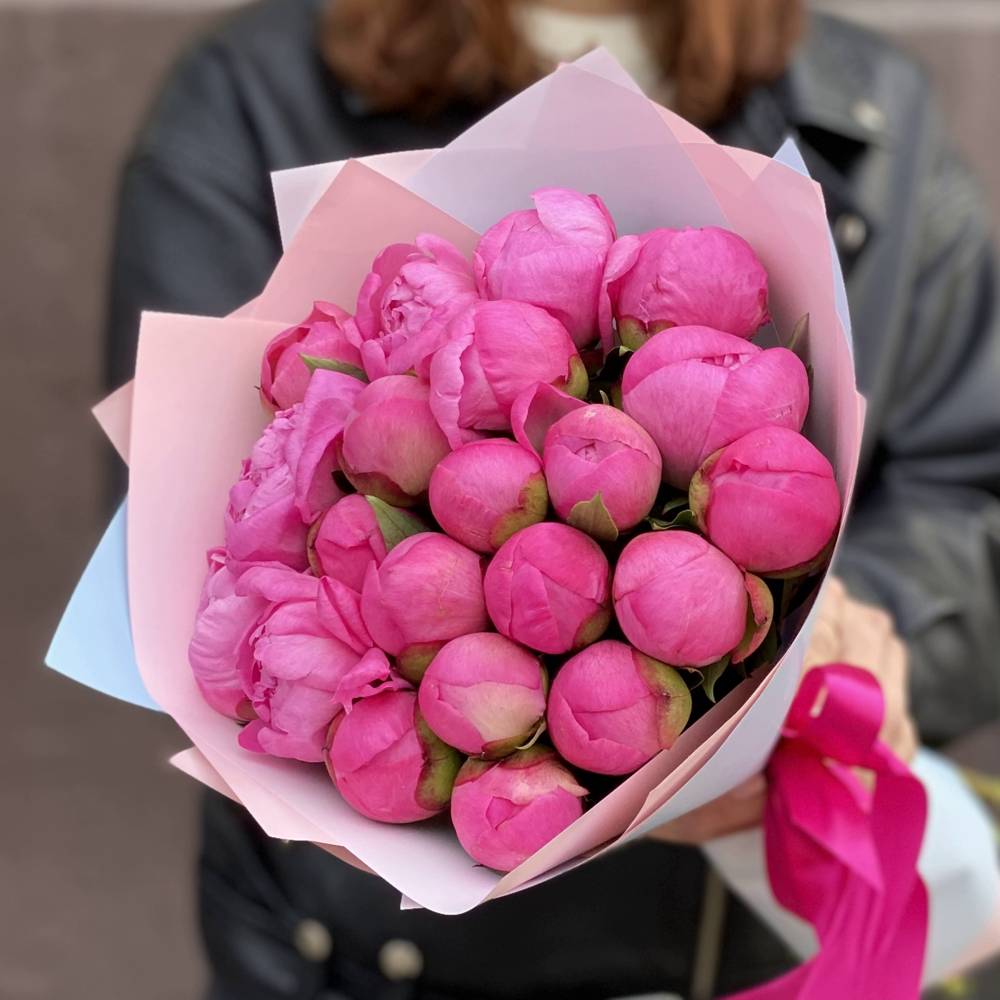 Букет из 21 розового пиона