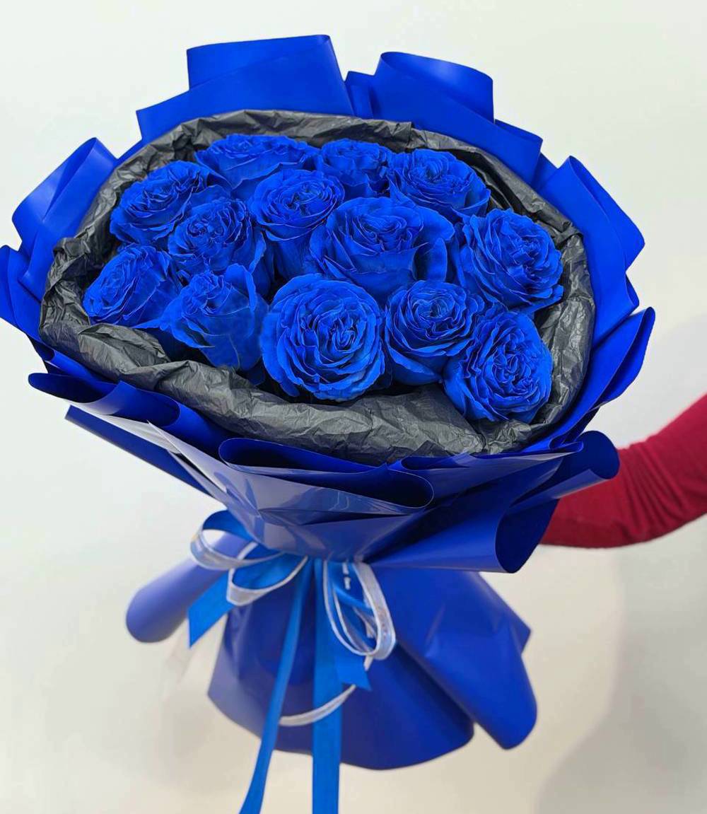 Букет из 13 синих роз Эквадор
