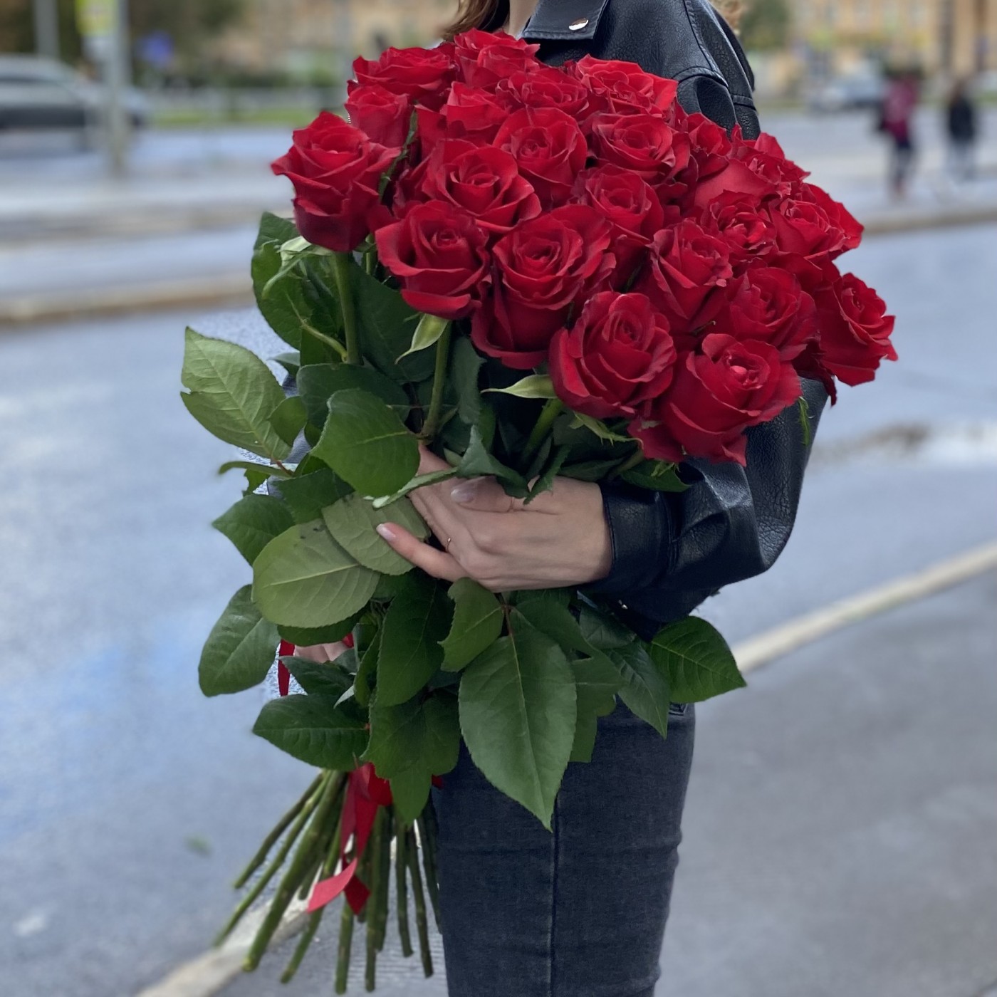 25 красных роз Эквадор 70 см