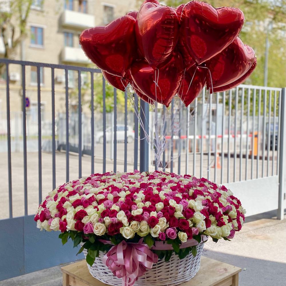 Шикарная корзина из 1001 розы