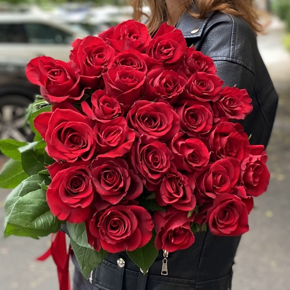 25 красных роз Эквадор 70 см