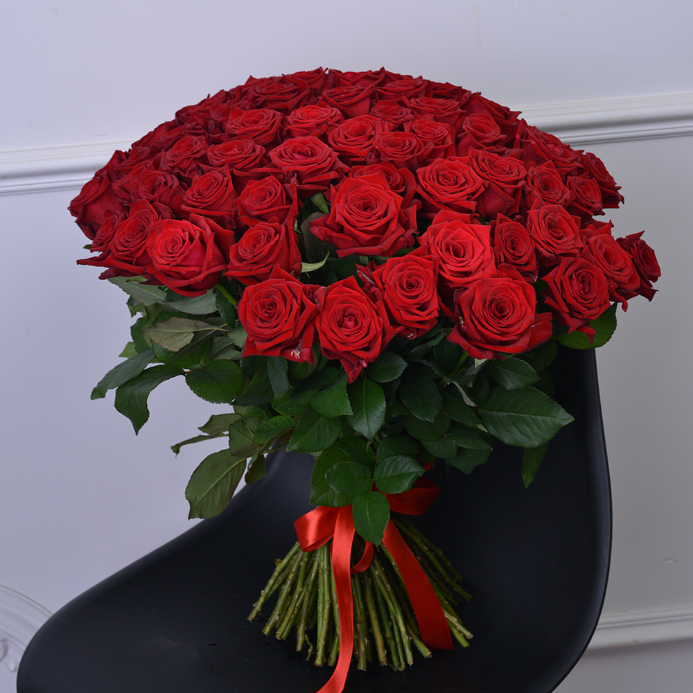 75 красных роз Premium 50 см