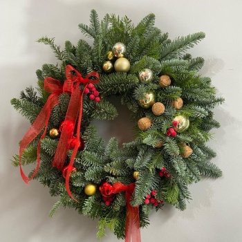Новогодний венок "Прелесть"