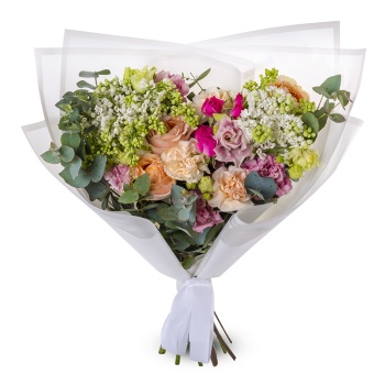 Букет с сиренью и розами