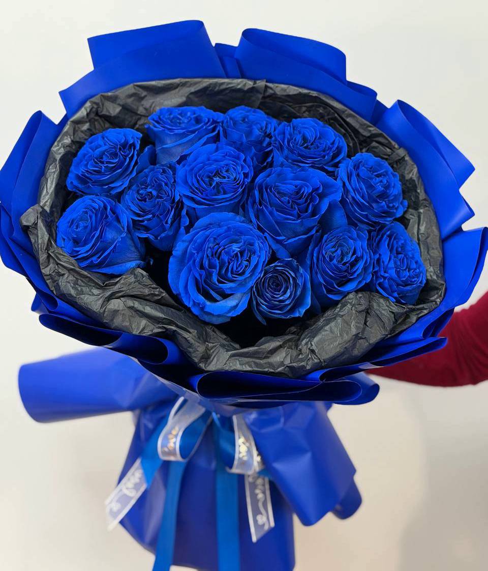 Букет из 13 синих роз Эквадор