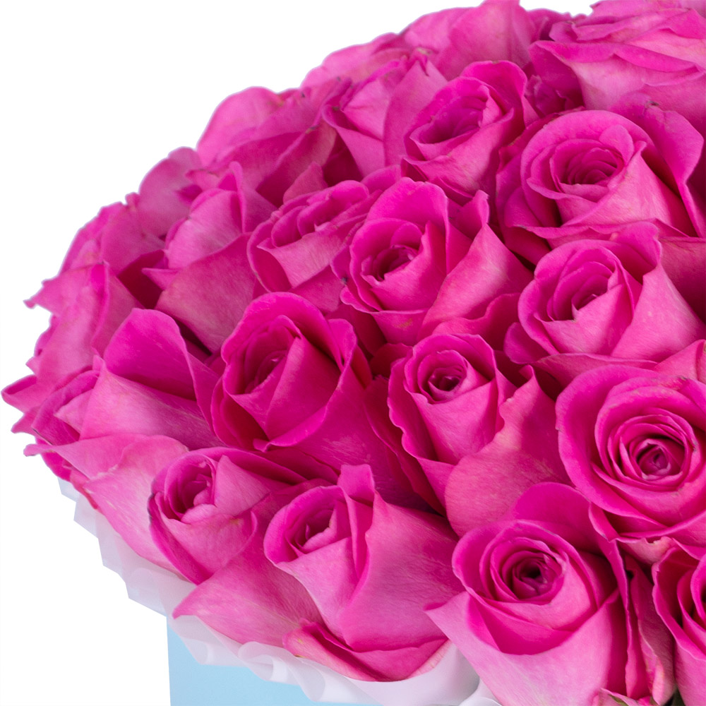 Букет из 51 розовой розы в голубой шляпной коробке